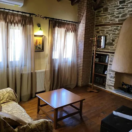 Rustic House בית נופש
