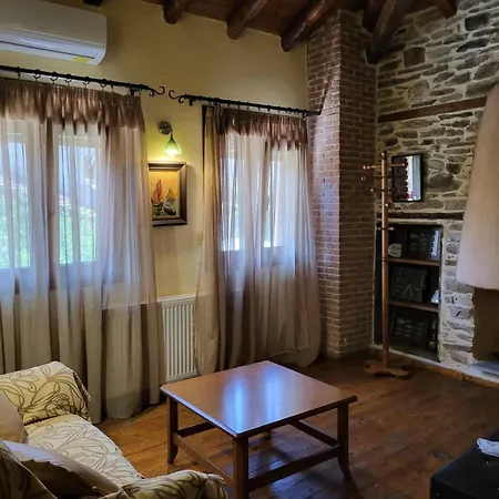 Rustic House Tatil Evi